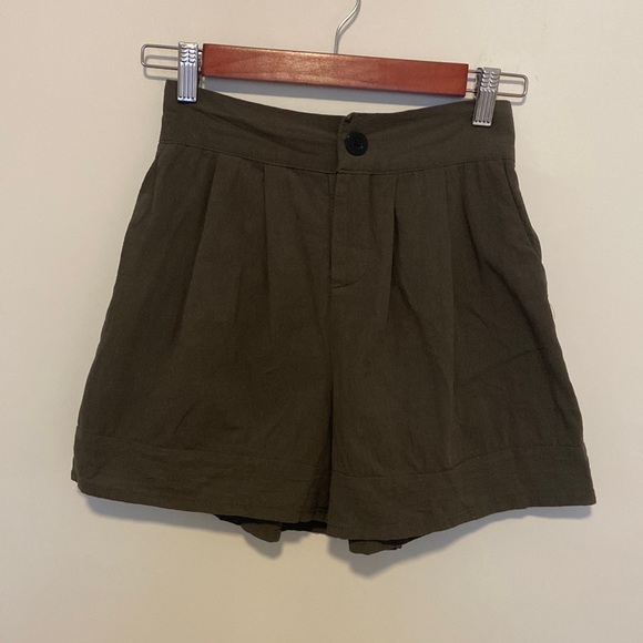 Olive shorts - Picture 1 of 2